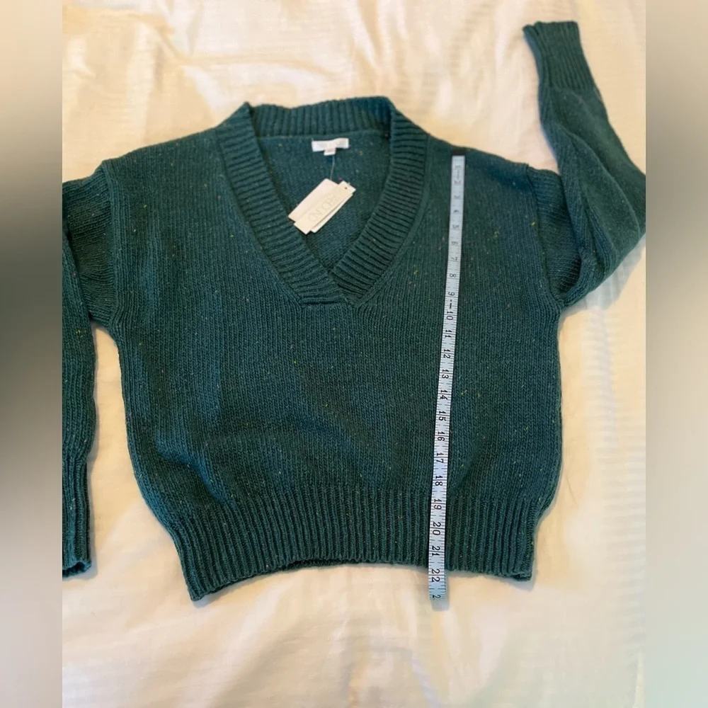 Abound Sweater - Picture 5 of 6